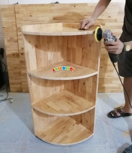 Kệ góc gỗ cao su
