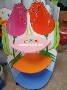 Kệ góc trẻ em hoa tulip