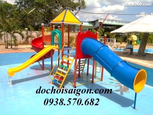 Cầu trượt ống chui hồ bơi